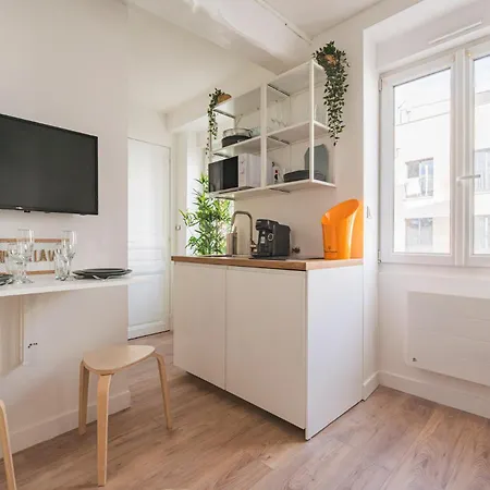 Flora,centre Reims,parking Prive Daire *